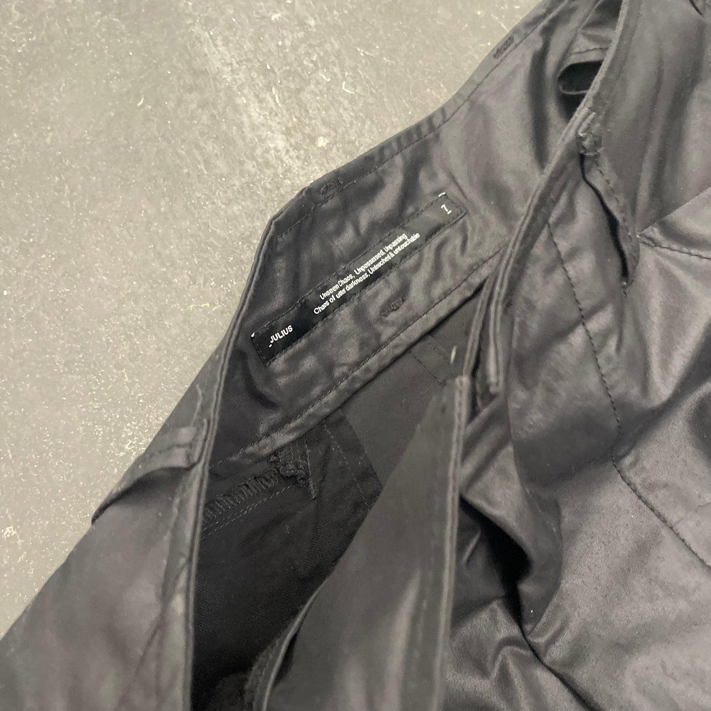 Julius AW22 Mega Leg Gas Mask Cargo Pants