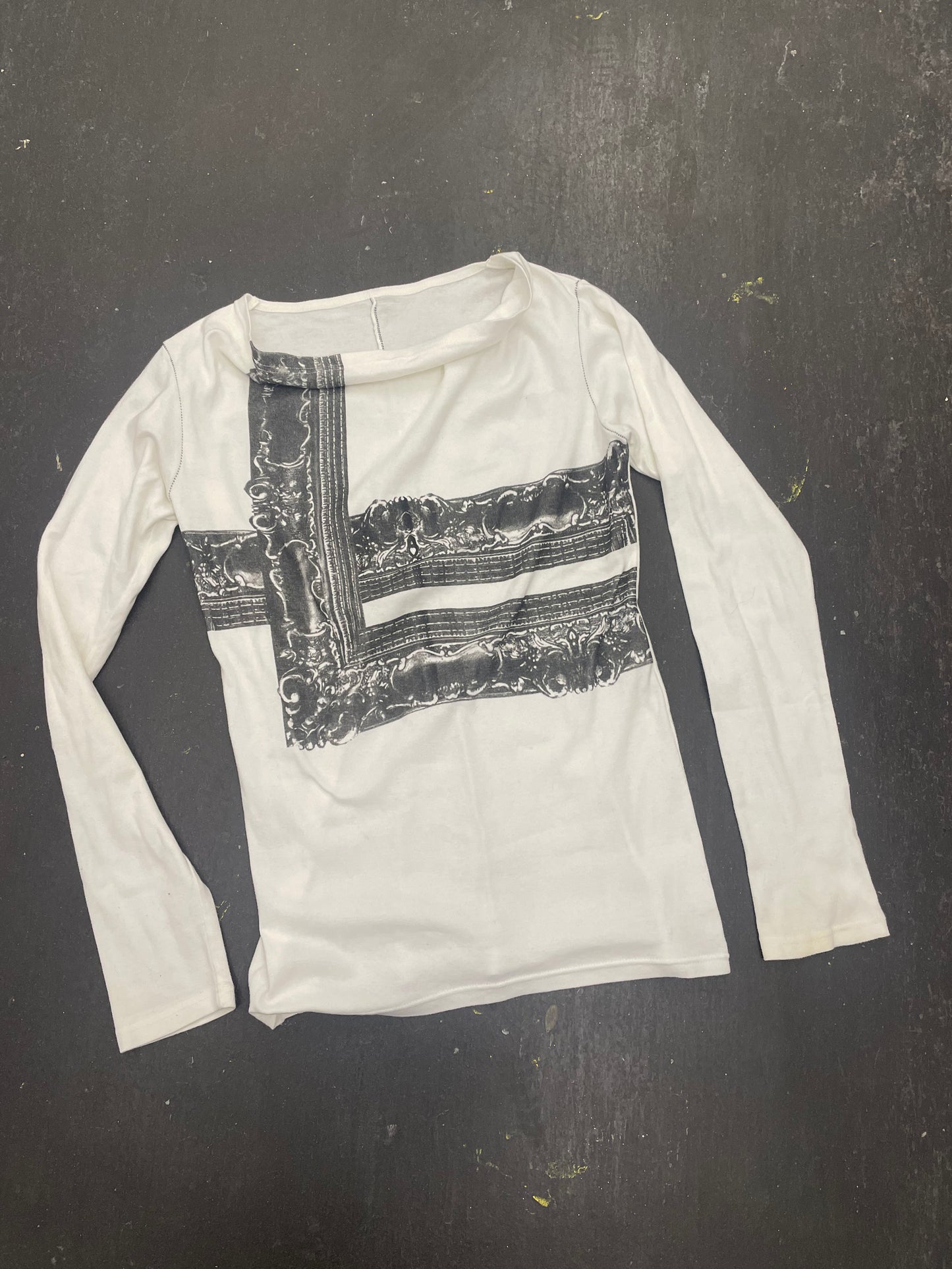 Kiryuyrik Overlocked Cross Frame Longsleeve