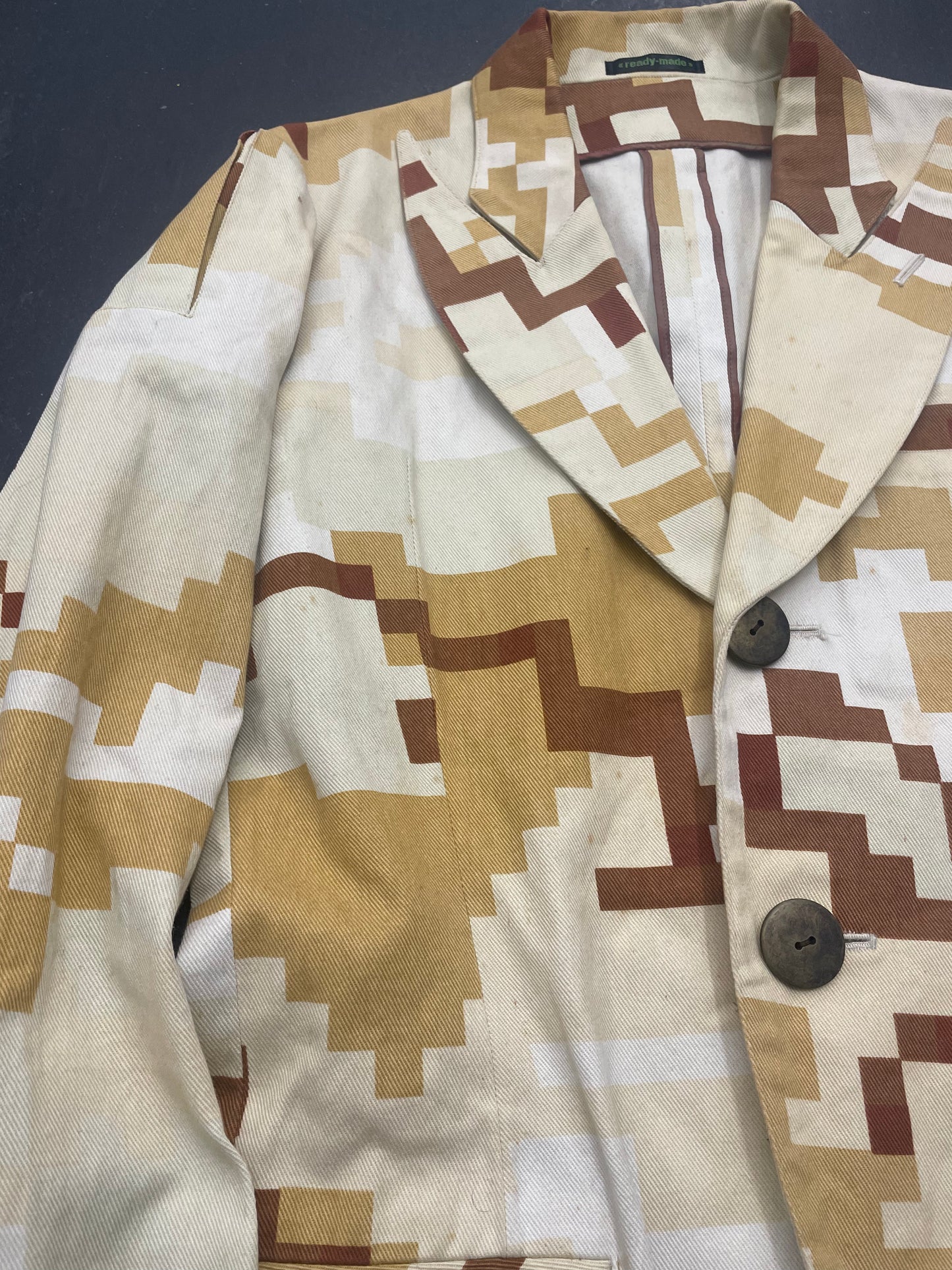 beauty:beast digi camo point label blazer