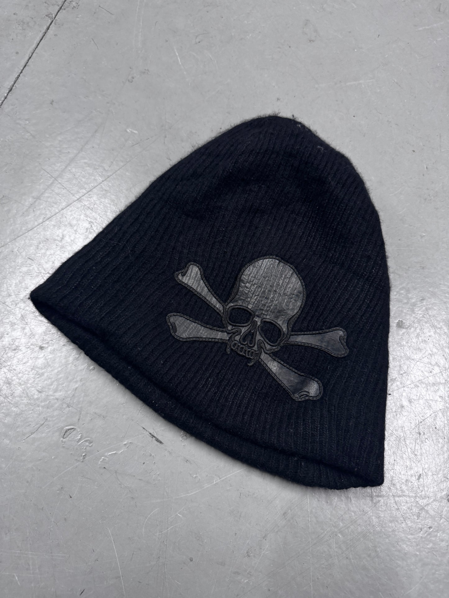 Roen Thick Knit Leather Patch Beanie