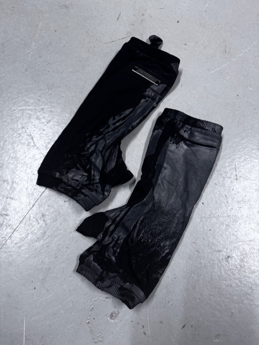 Army Of Me Puff Drip Gloves