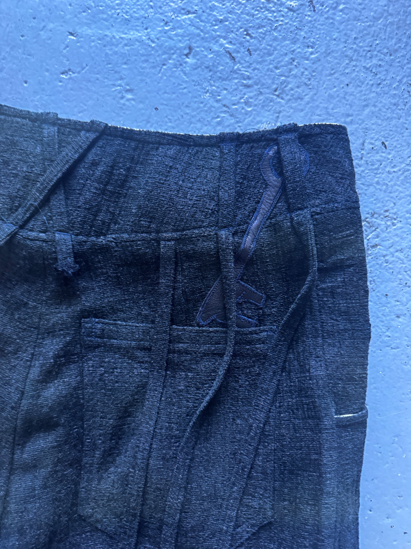 econbot 3/4 back drape pant