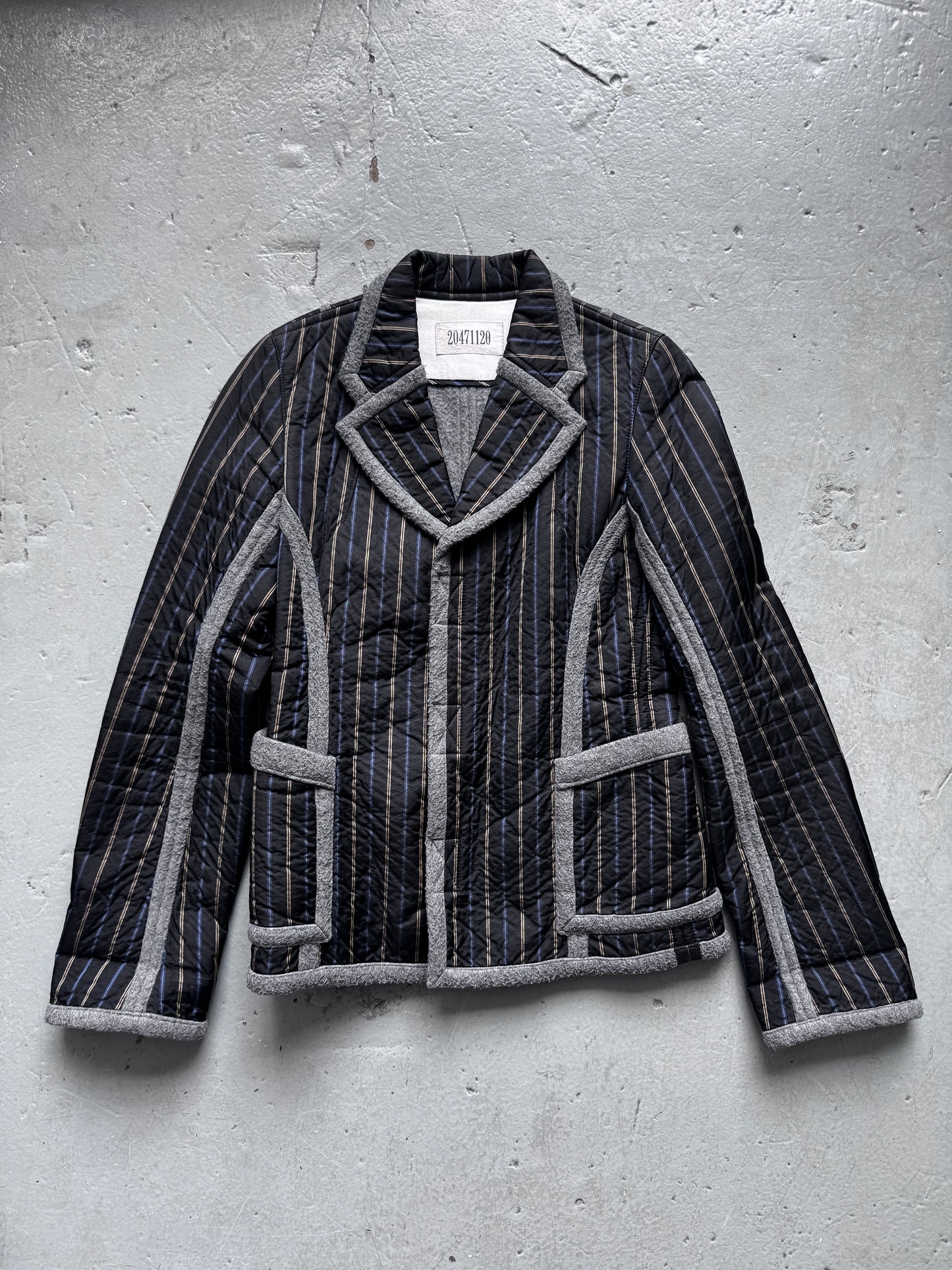 20471120 padded felt nylon blazer