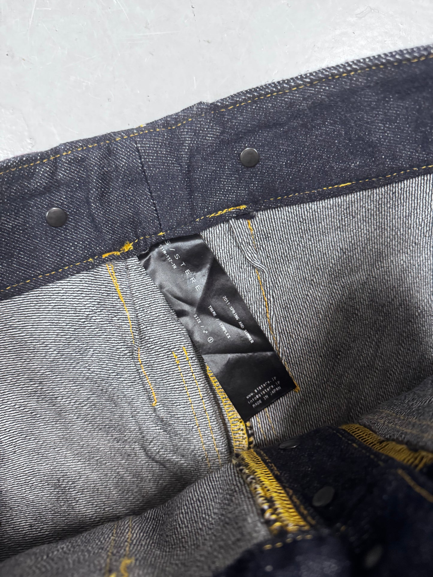 S/STERE Sistere Twist Leg Cropped Jeans