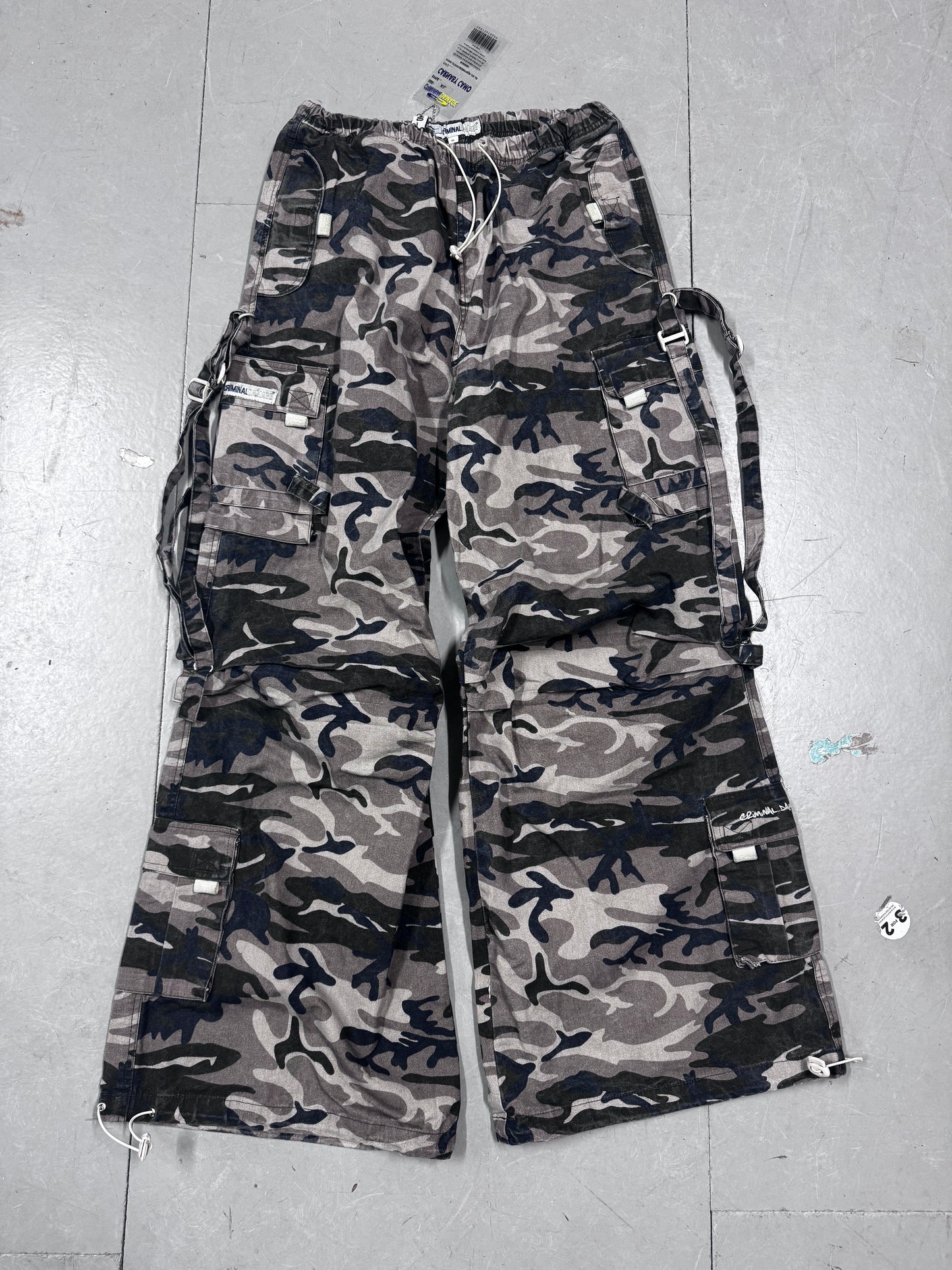 Criminal Damage Gusset Camo Cargo