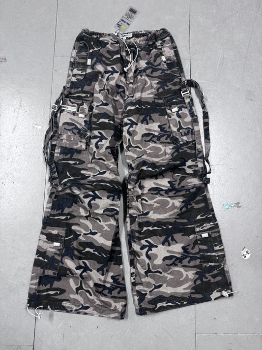 Criminal Damage Gusset Camo Cargo
