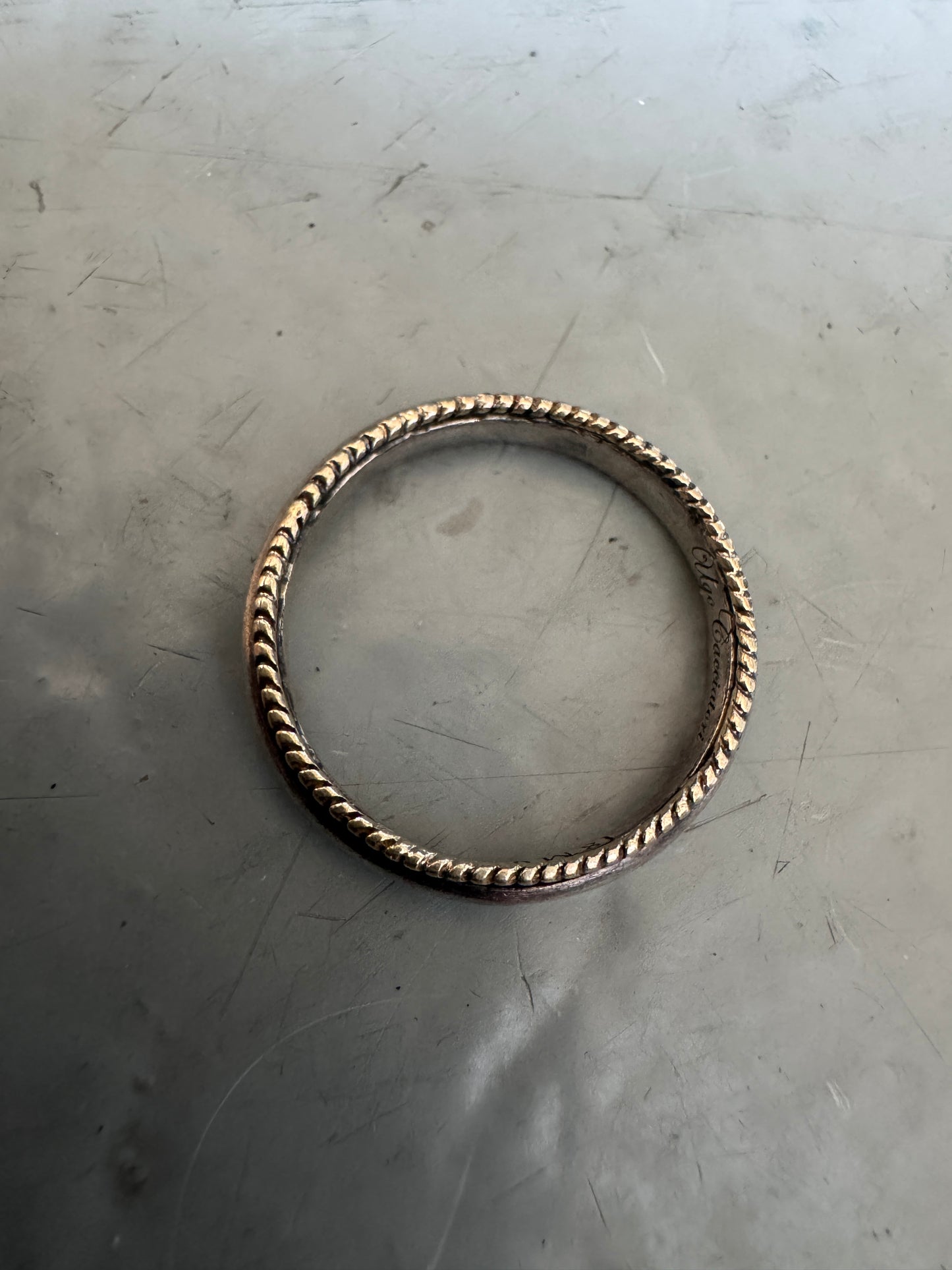 ugo cacciatori 9k gold and silver skinny round band