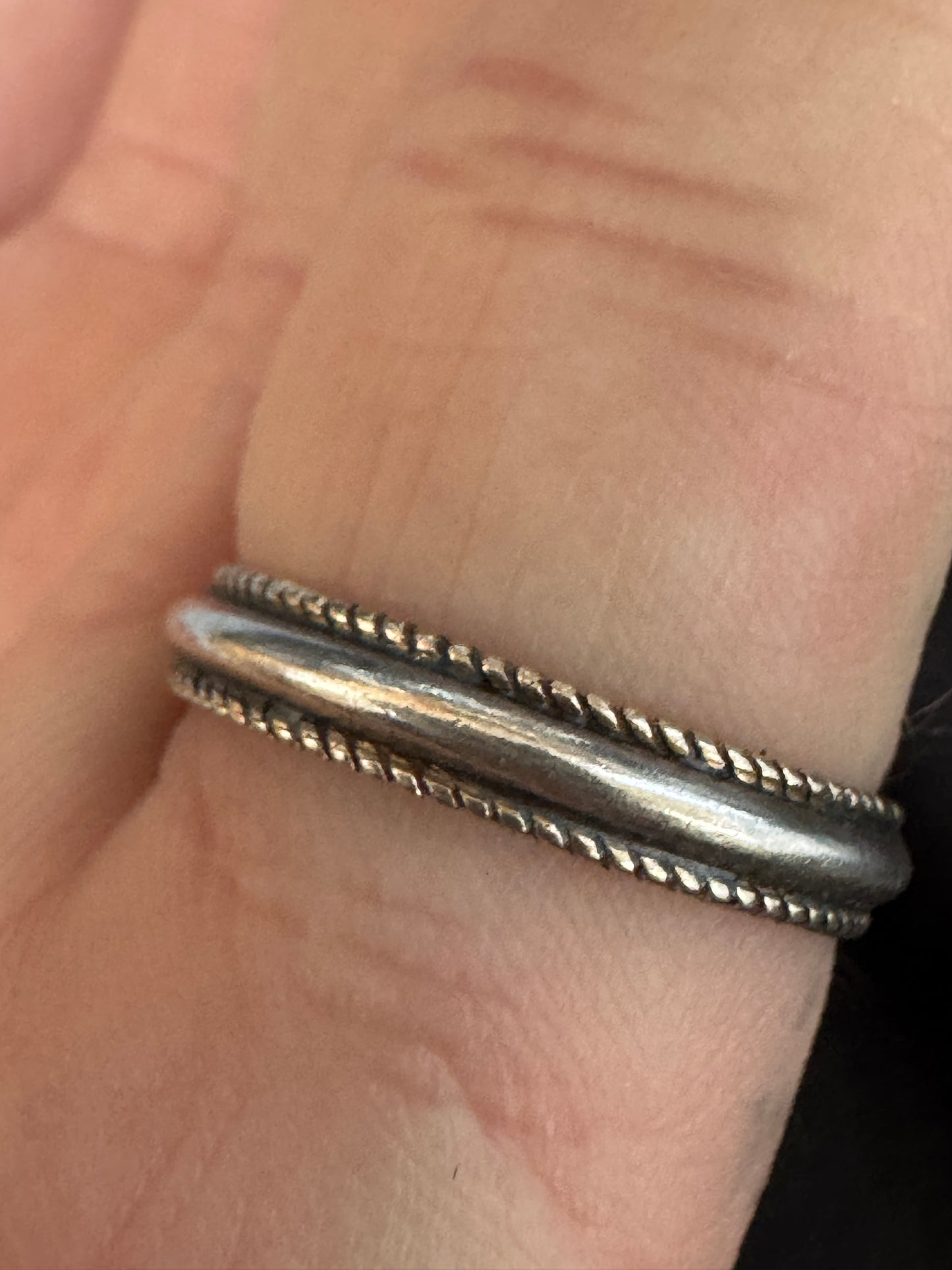 ugo cacciatori 9k gold and silver skinny round band