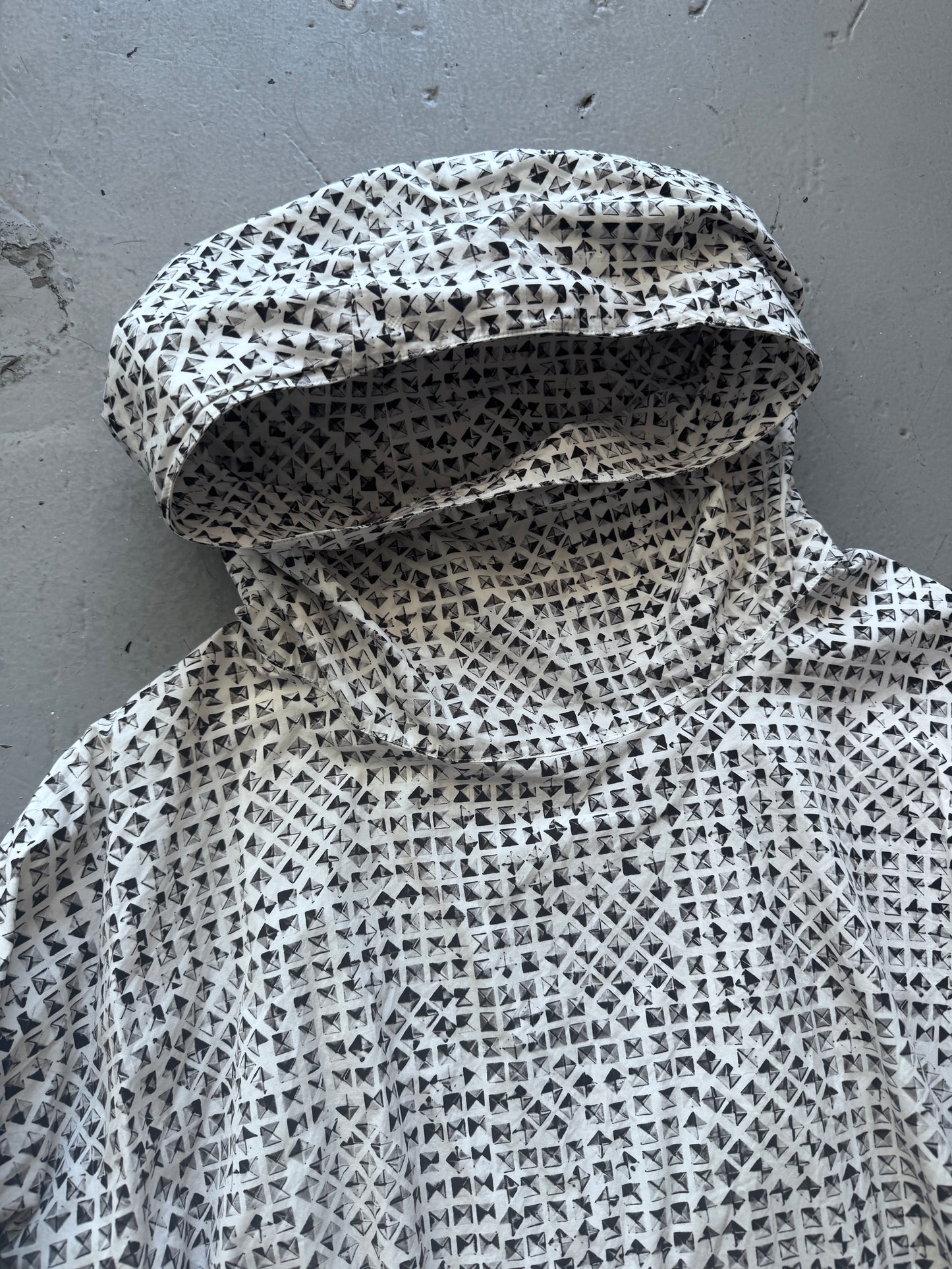 Lad Musician Trompe Stud Hooded Shirt