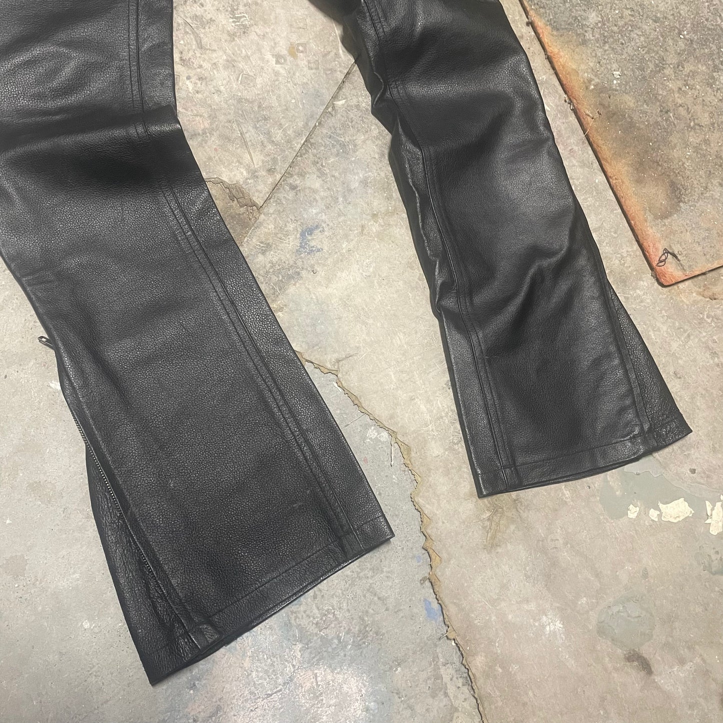 Yasuyuki Ishii Pig Leather Adjustable Flares