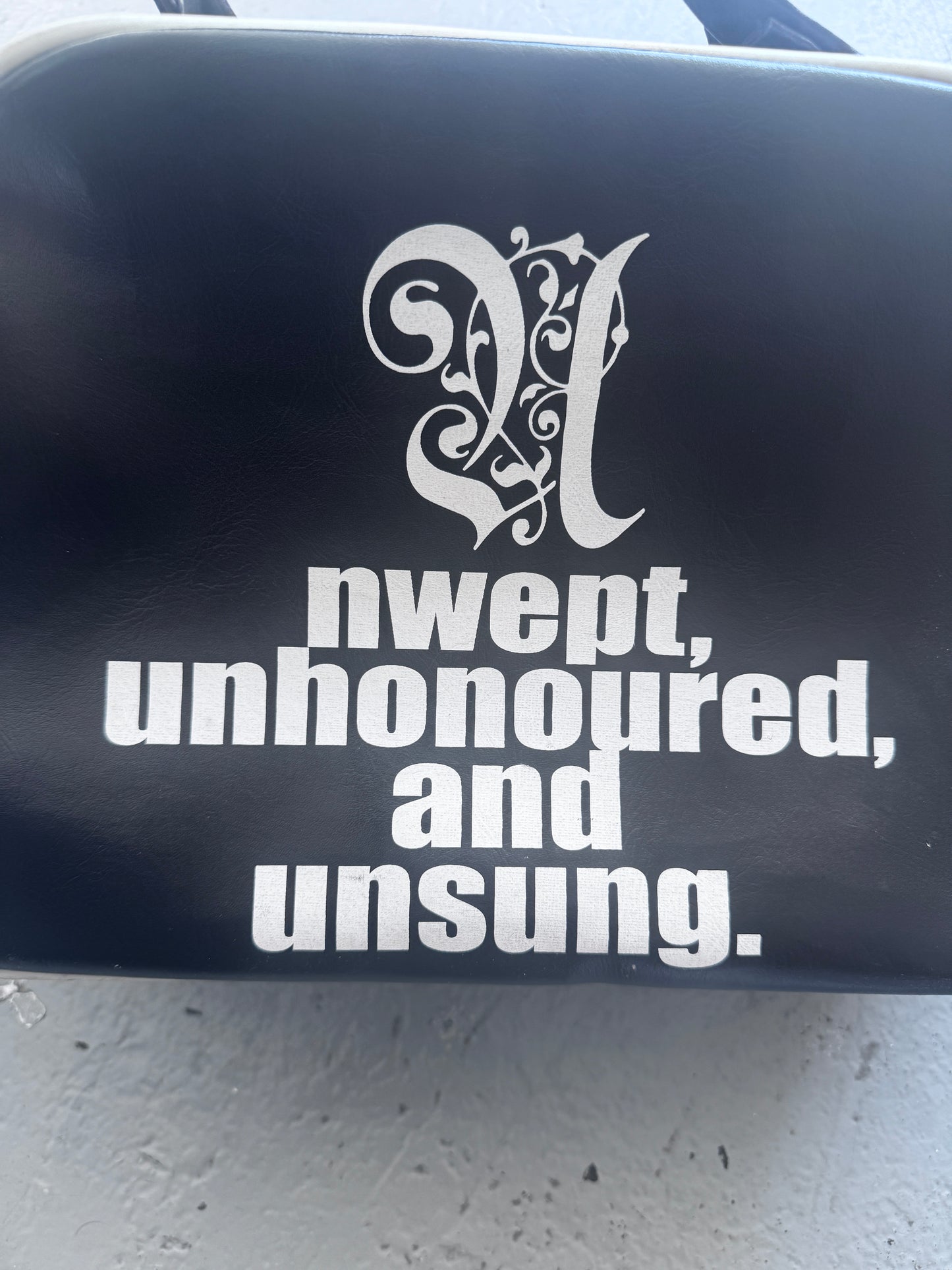 dir en grey unwept boston bag