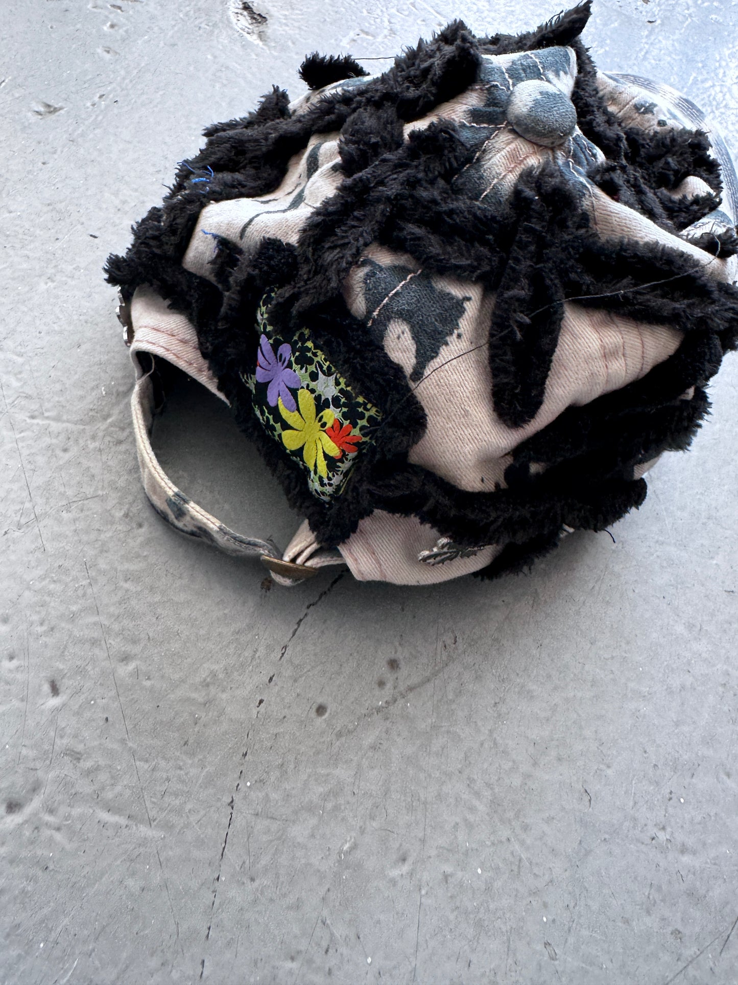 gentle mutilation bleach cap