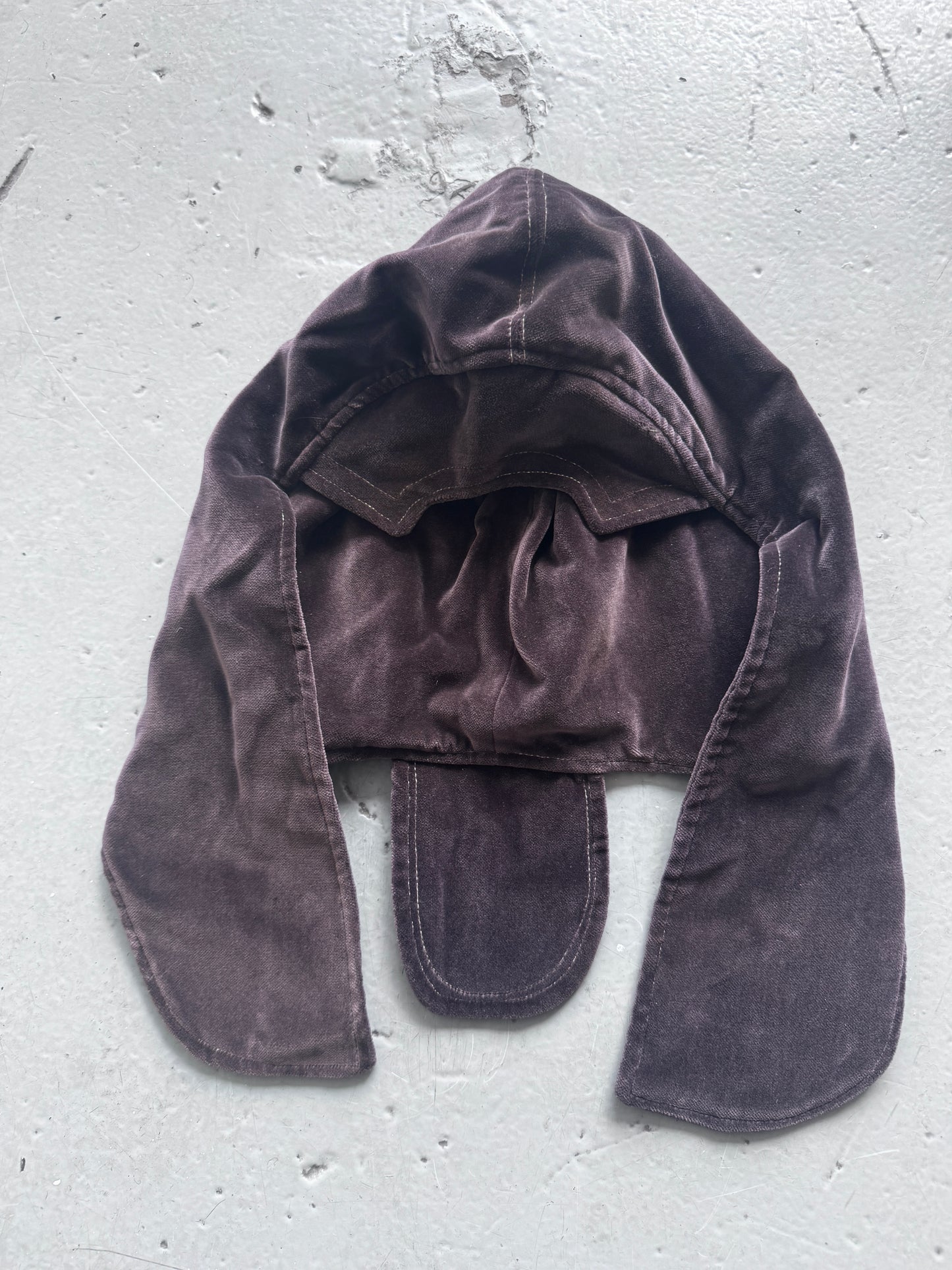serroit velvet hat