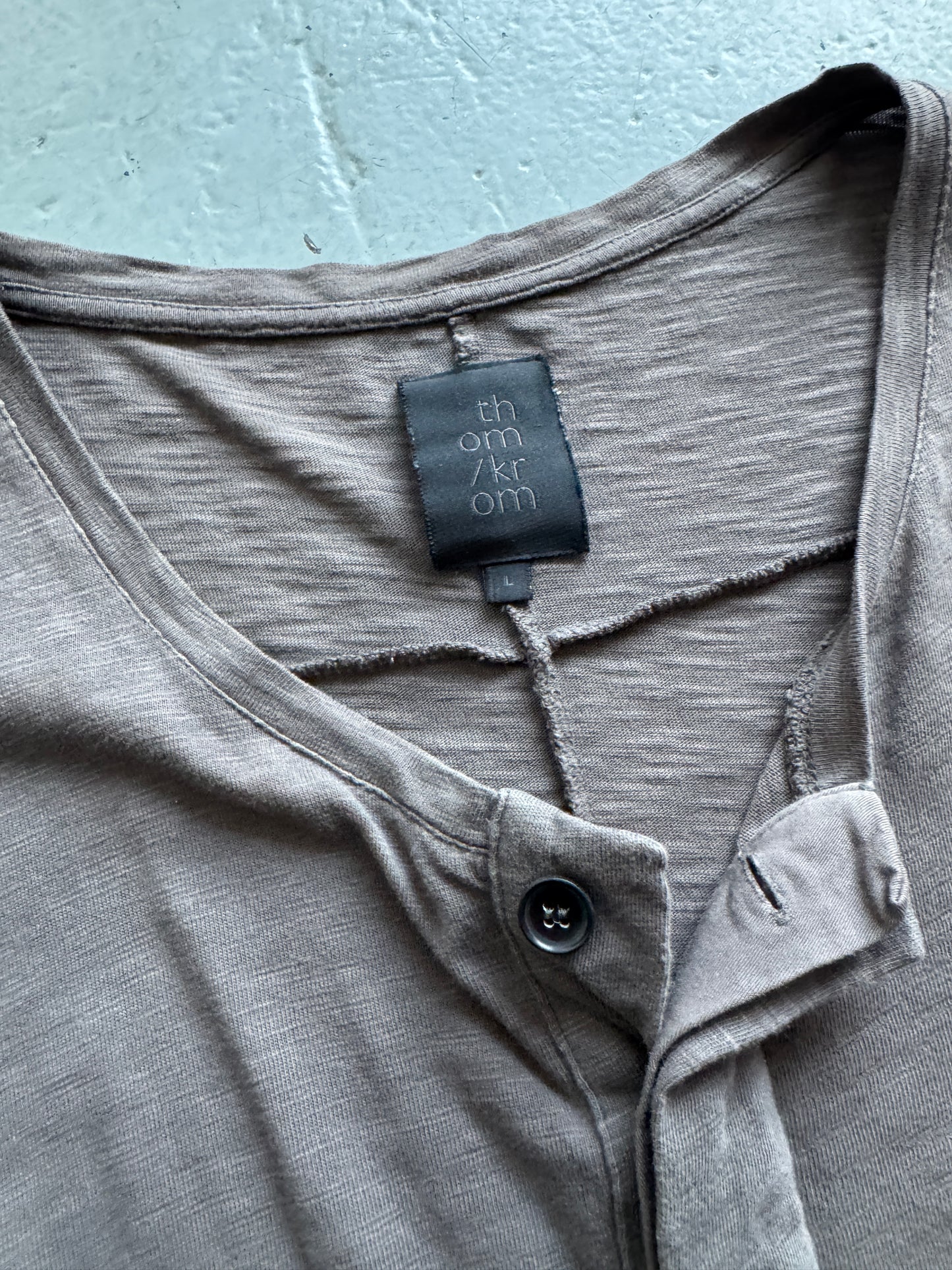 Thom Krom 3/4 Sleeve Back Cross Henley Top
