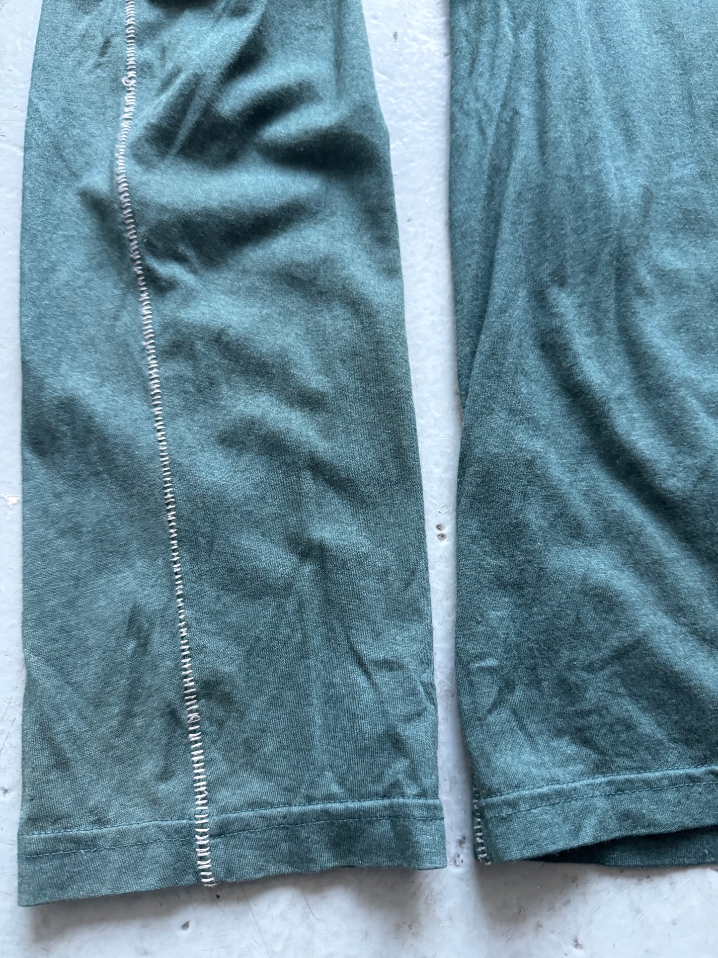 attachment overlock longsleeve top