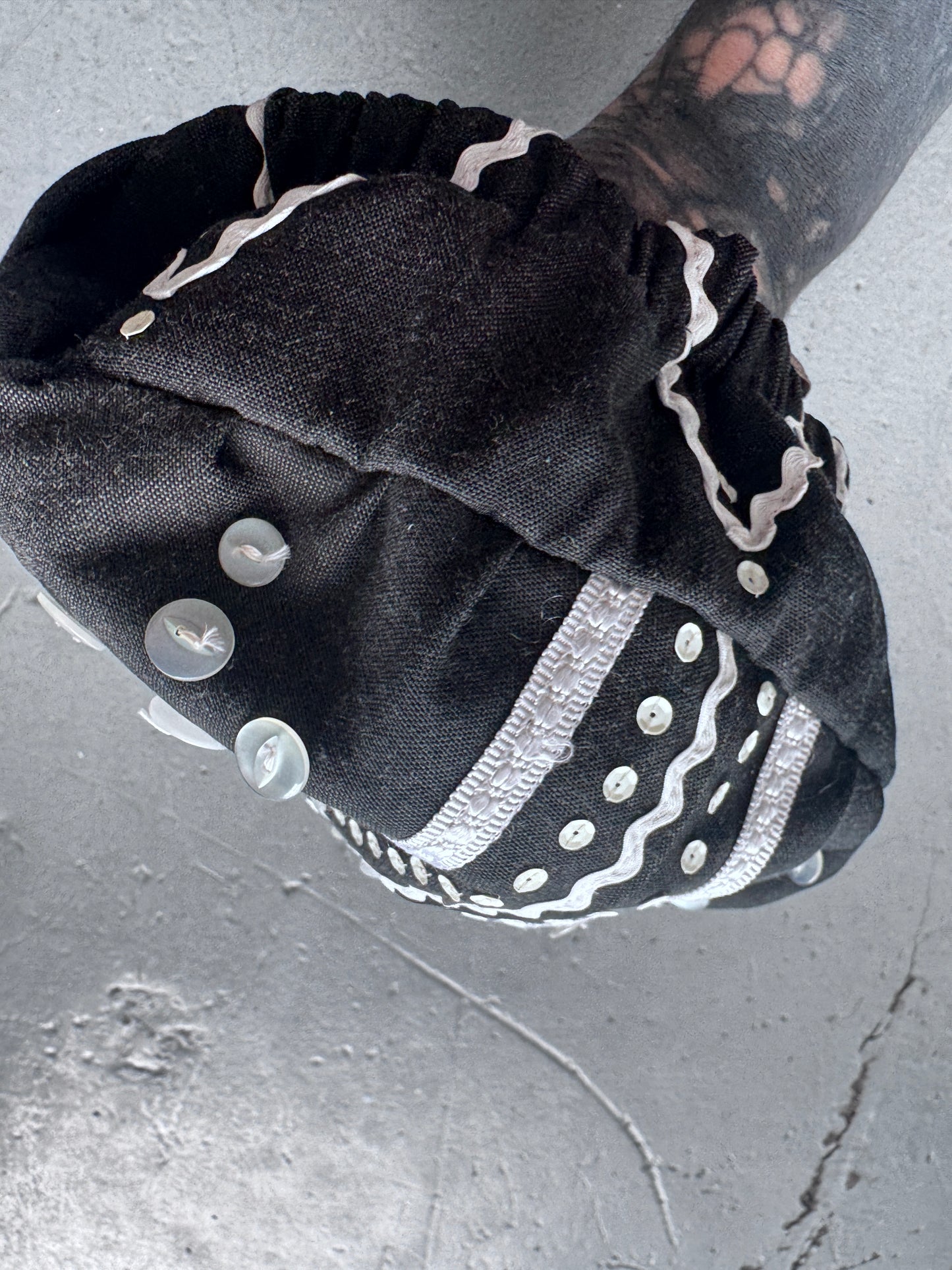 Antique buttoned Cap