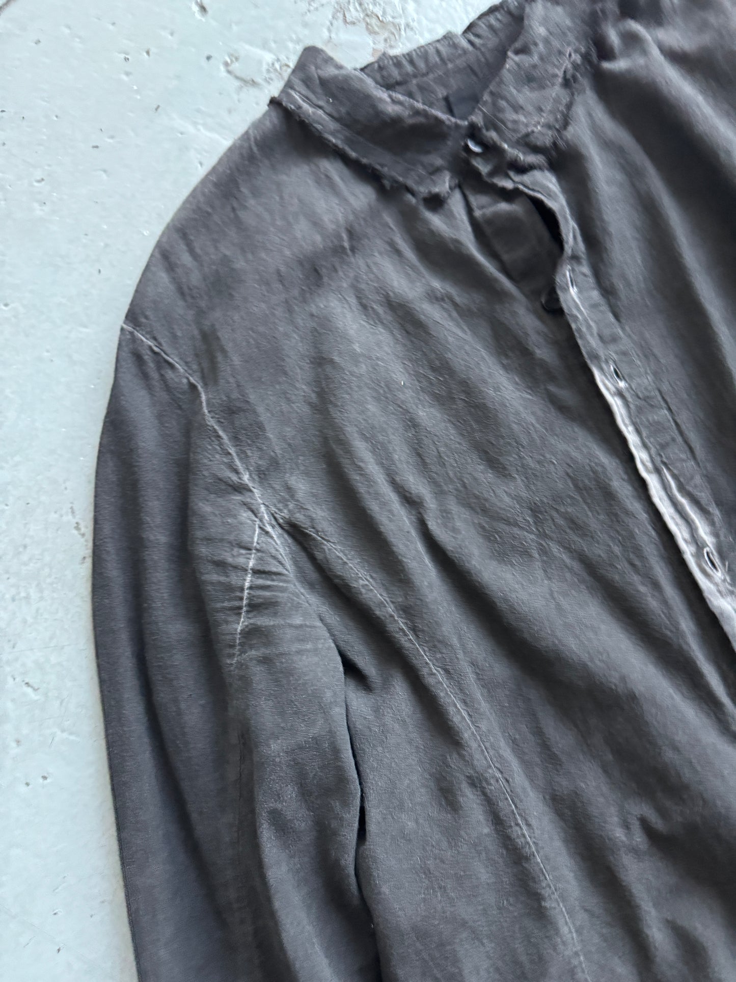 army of me elongated linen shirt