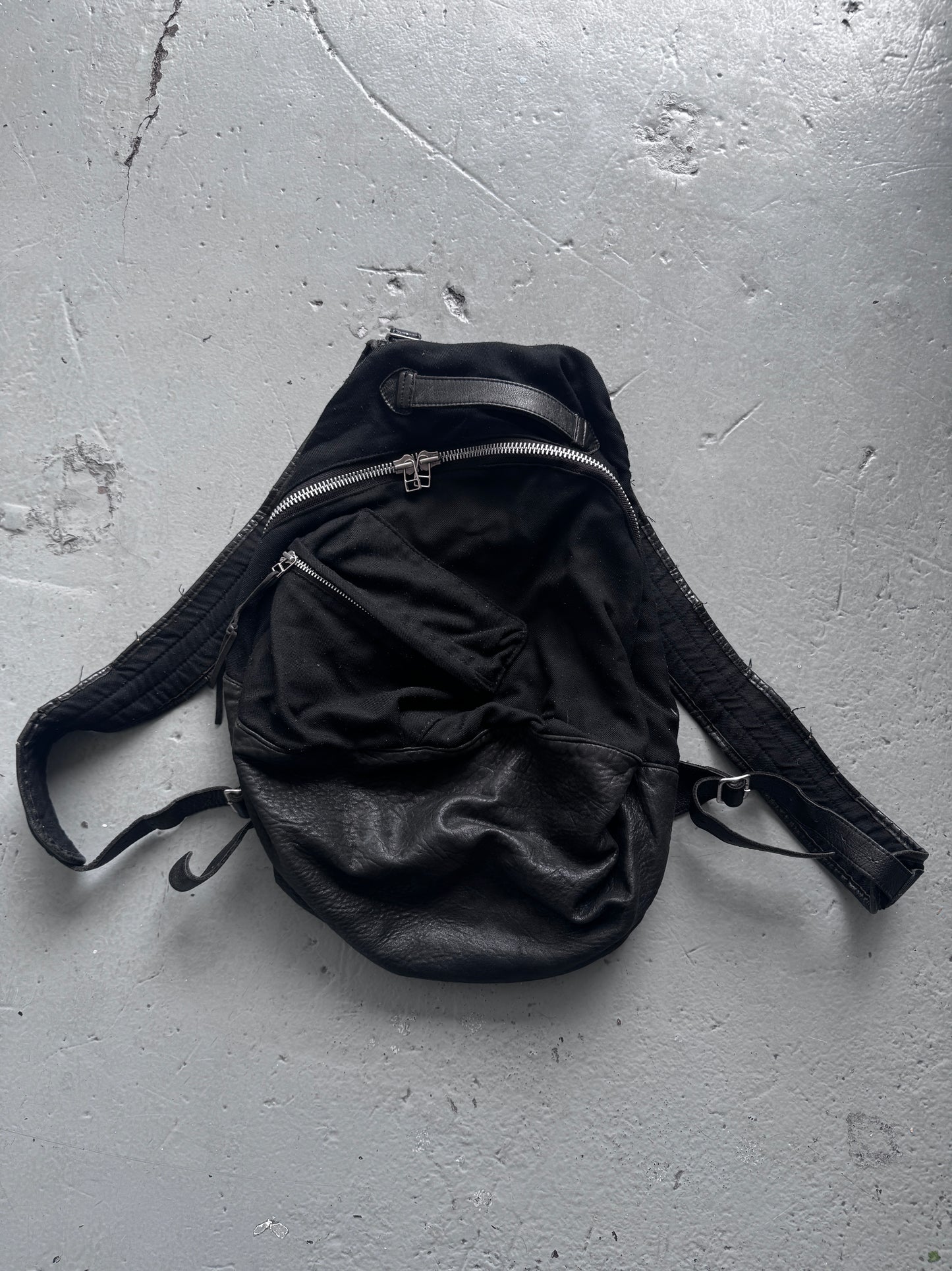 diet butcher slim skin buckle leather backpack