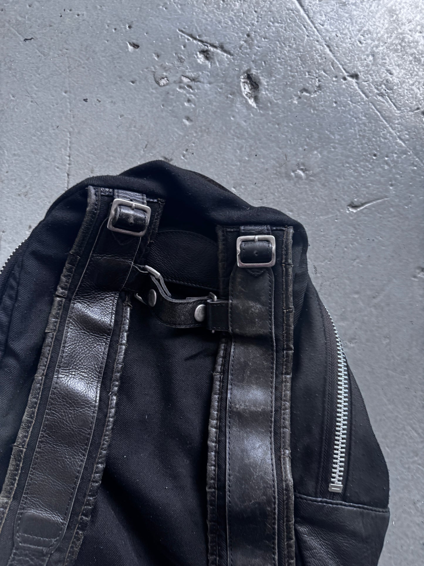 diet butcher slim skin buckle leather backpack
