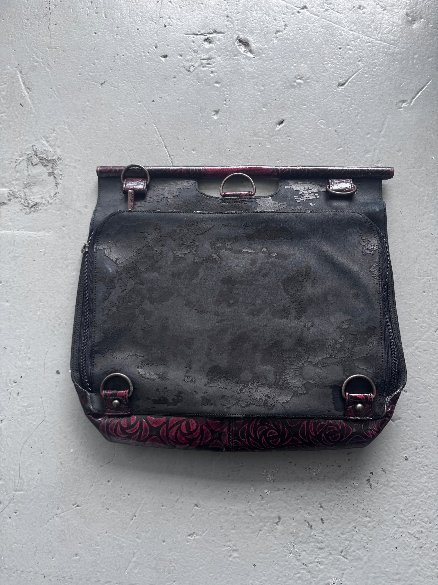 beauty:beast dark knight thorn pocket bag