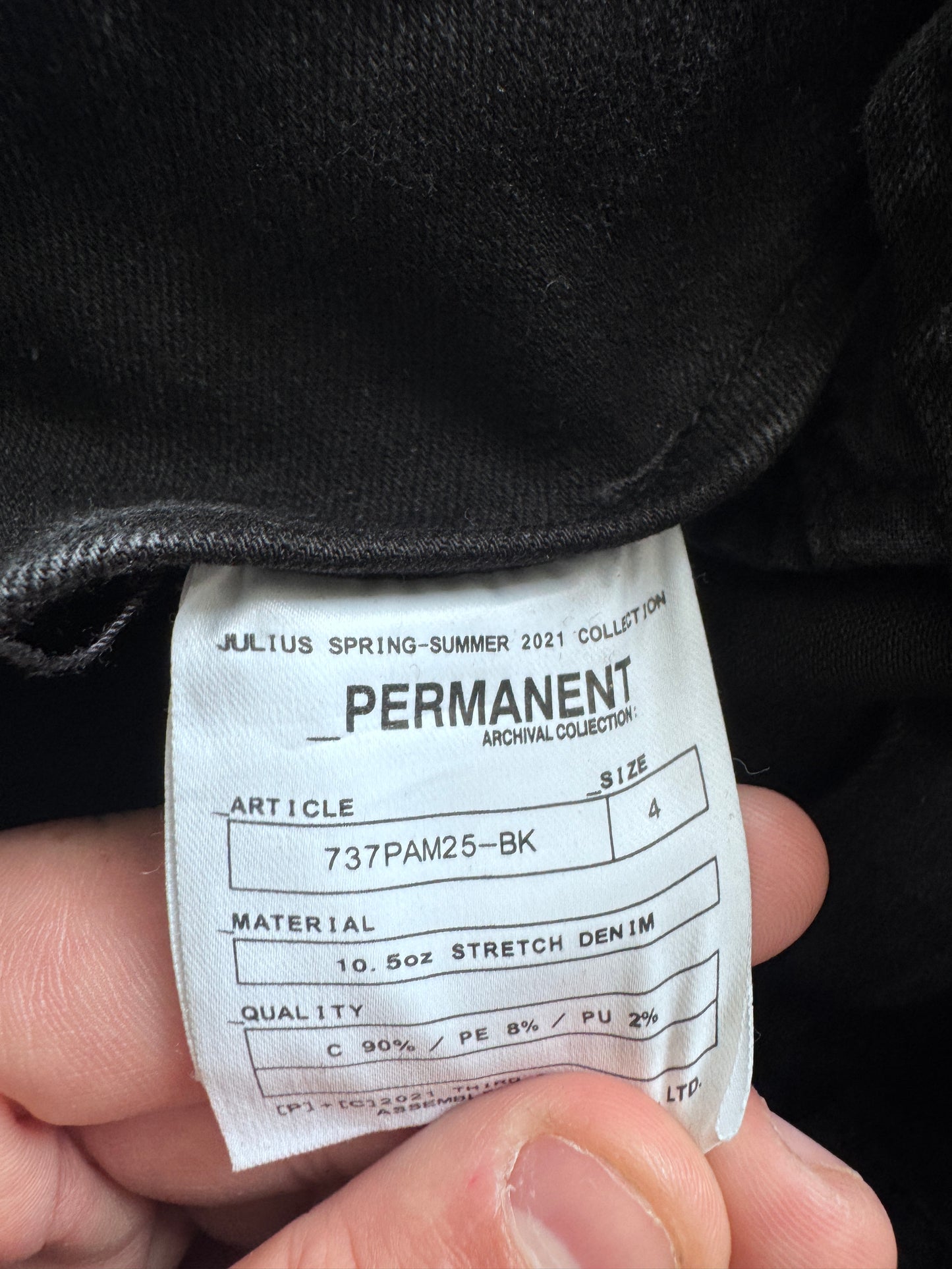 Julius Permanent Gas Mask Shorts