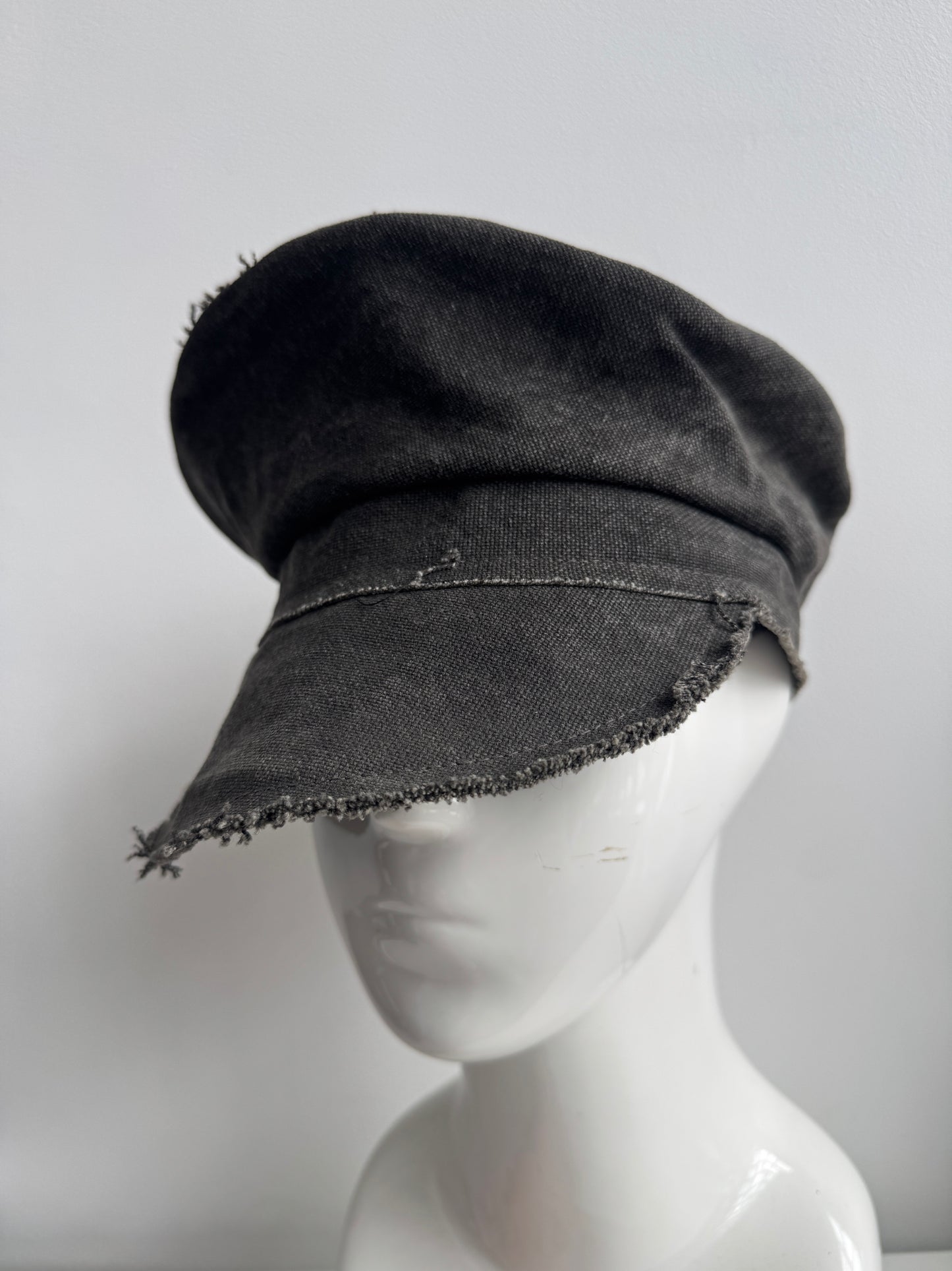 sistere officer hat
