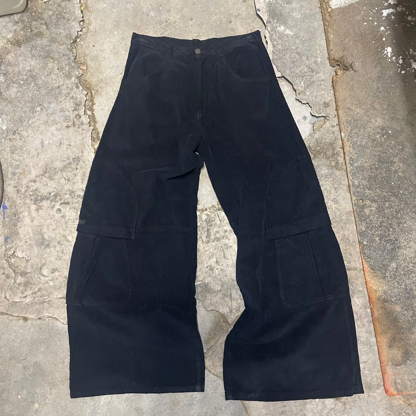 Criminal Damage 90s UK ravewear Wide Cargo Pants