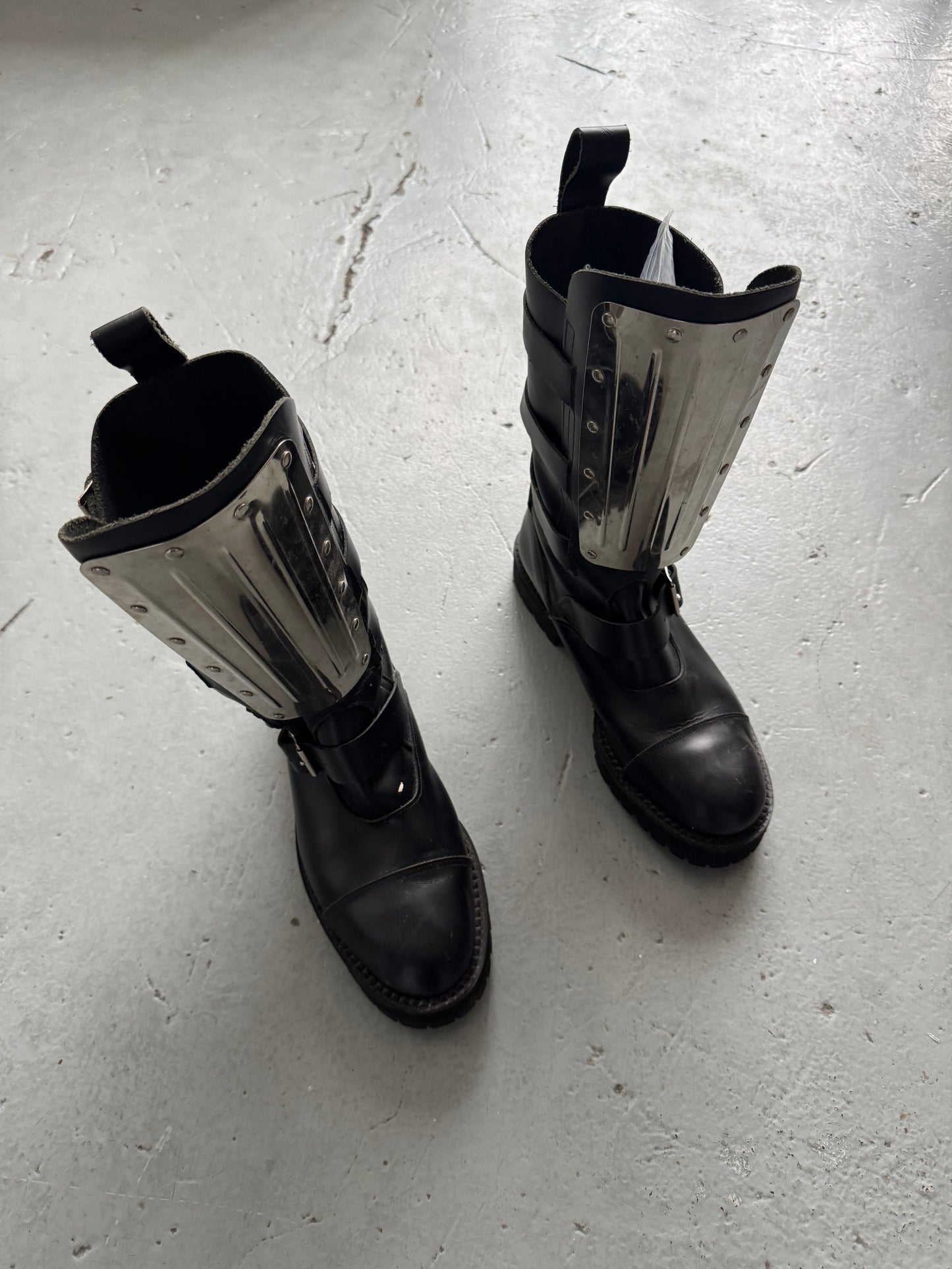 metal plate leather boots 43