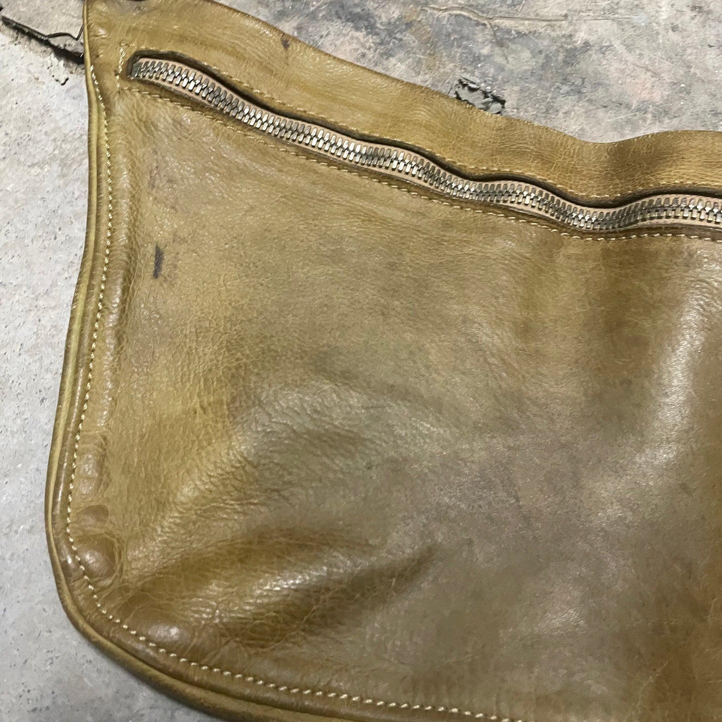 Guidi Q100 Horse Culatta Crossbody Bag