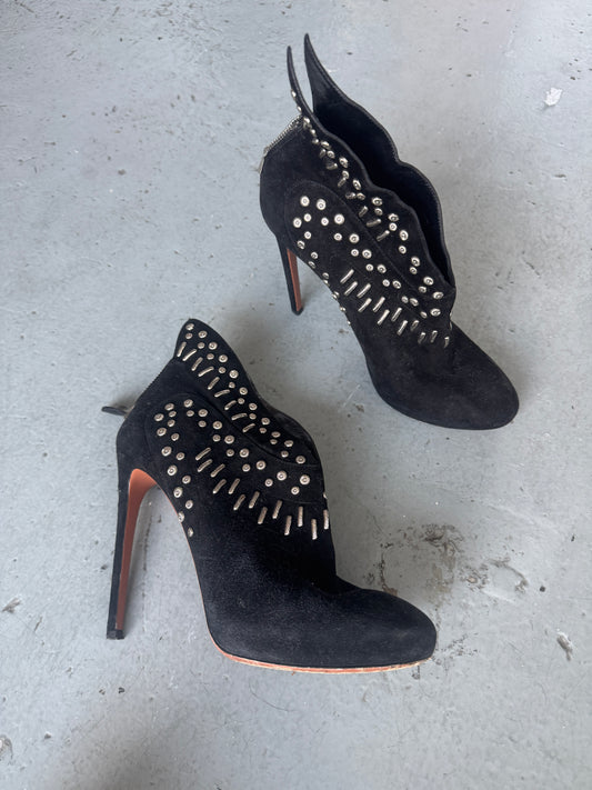 alaia stud winged heel 40