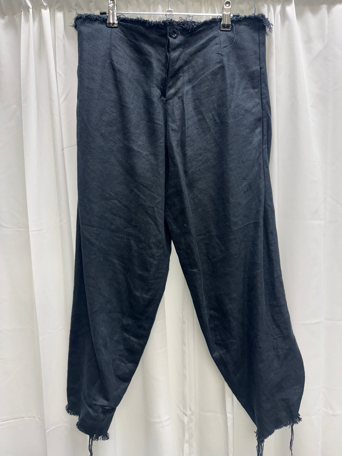 olubiyi thomas linen cropped twist cut raw trouser