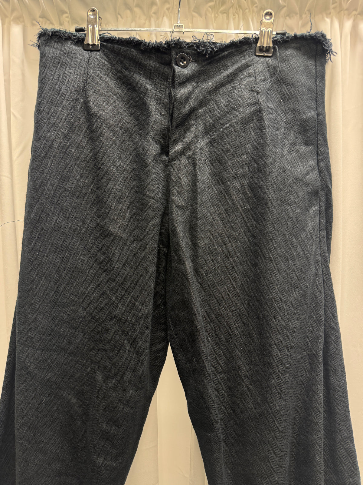 olubiyi thomas linen cropped twist cut raw trouser