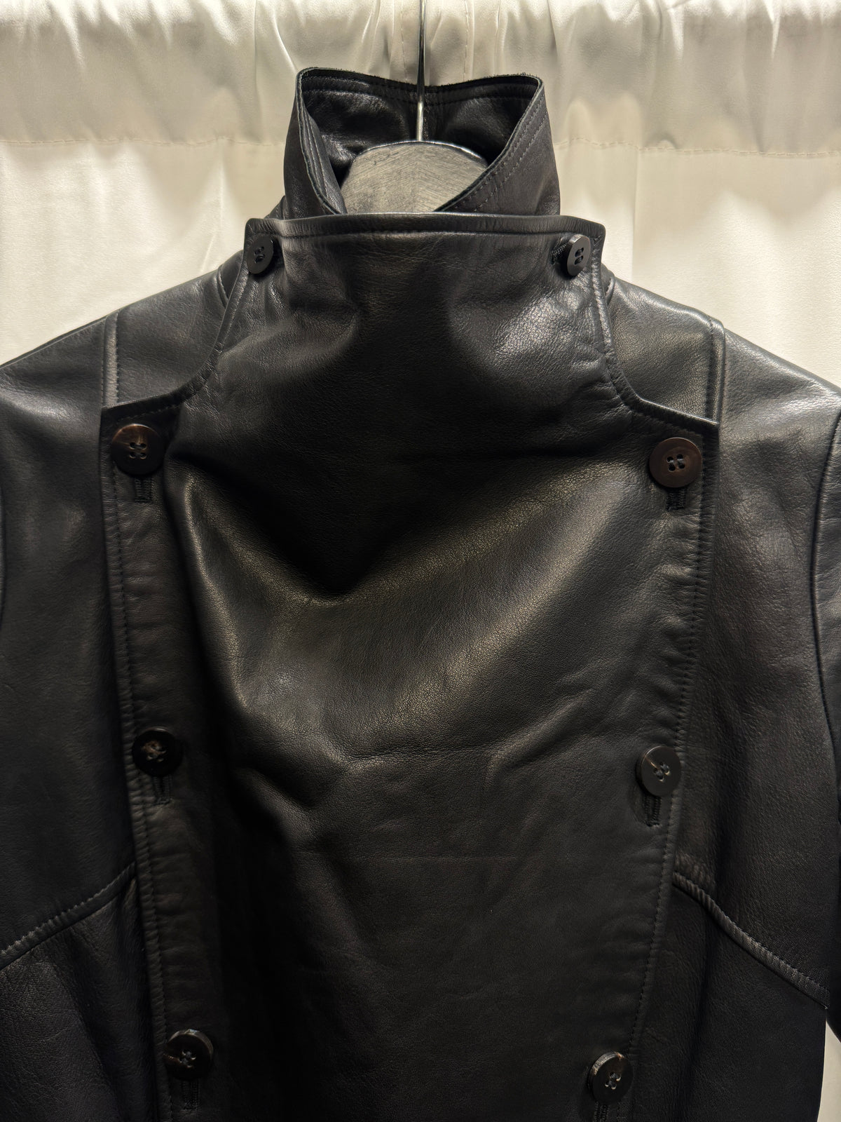 s/stere removeable napoleon buttoned layer leather coat
