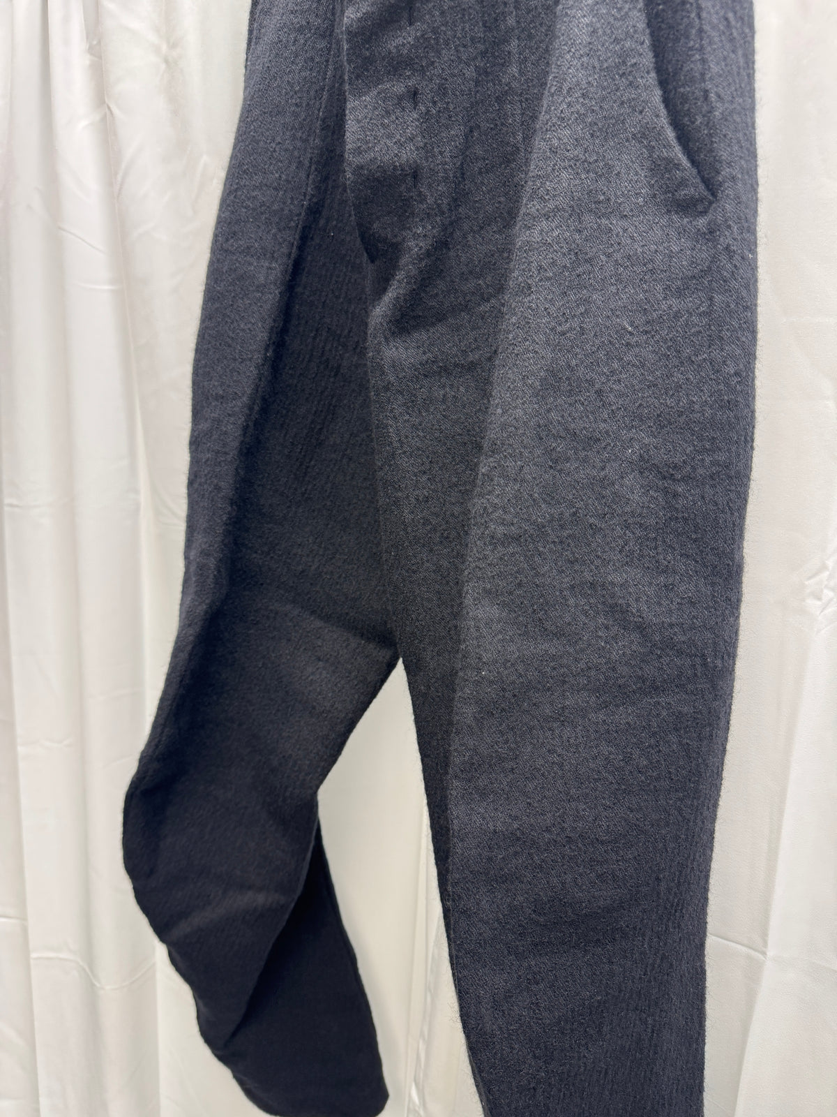 Forme D'Expression Wool Banana Cut 3D Twisted Trouser