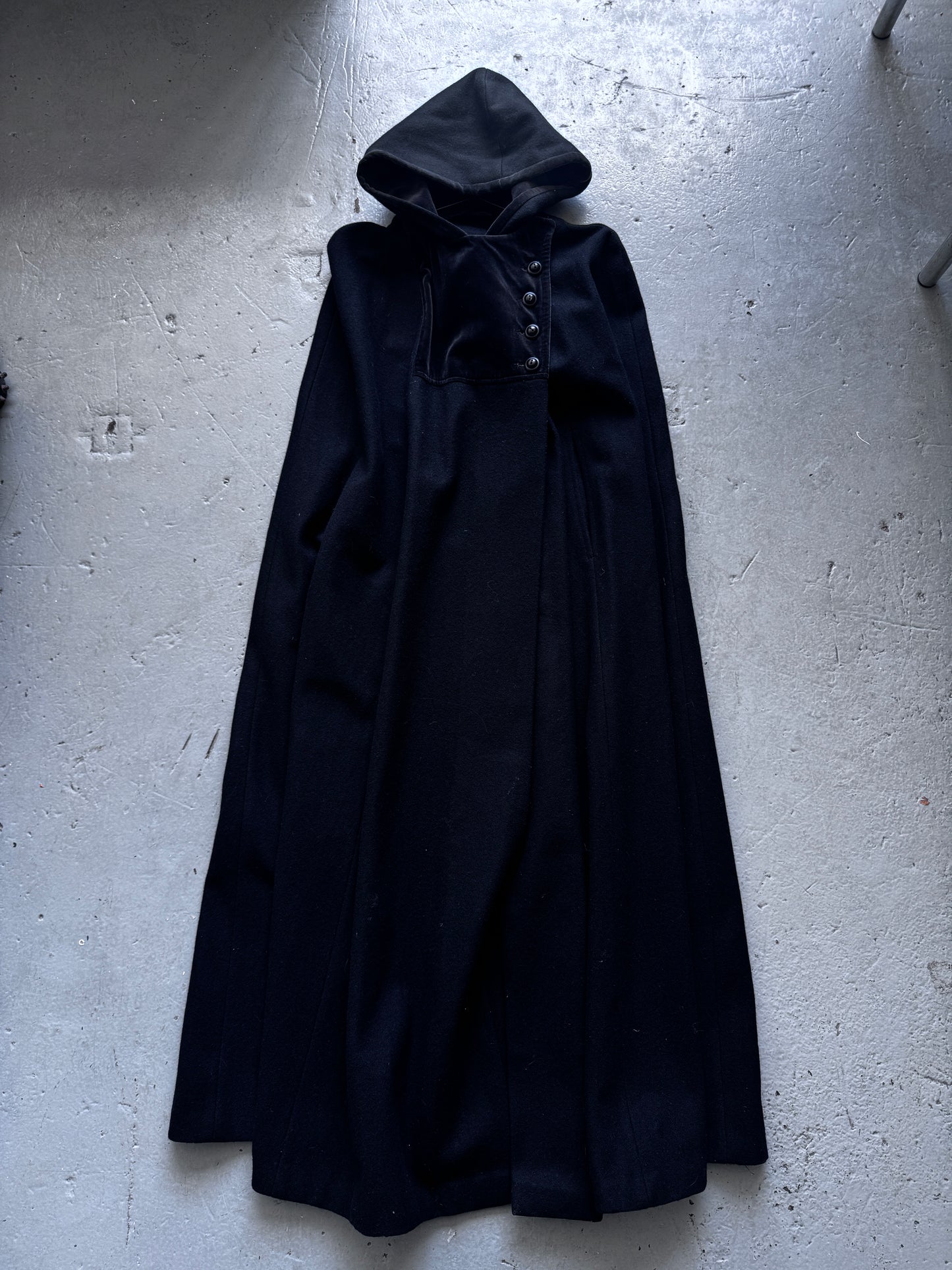 1900s velvet trim long cape OS