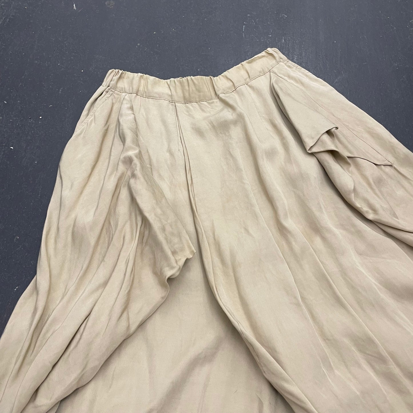 Gomme Drape Cross Front Capri Pants