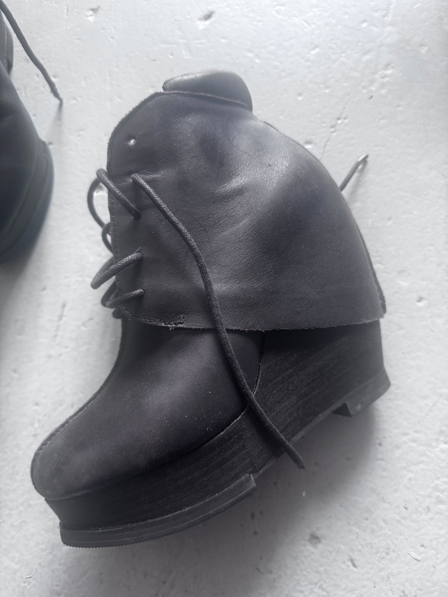 leon max layered leather wedge heel 7