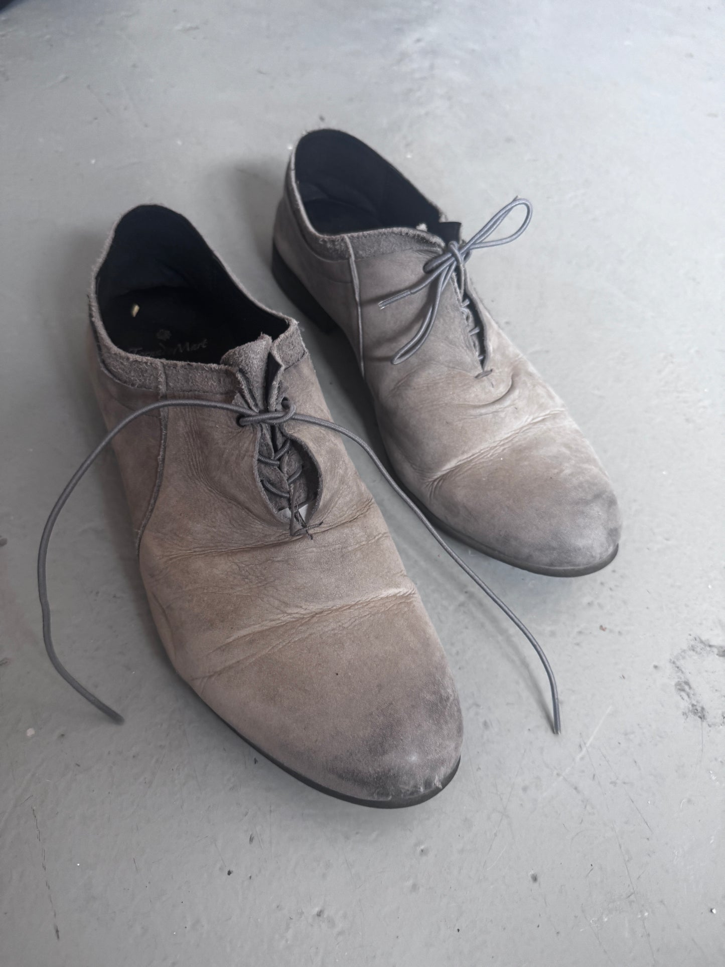 tornado mart grey suede fold tongue shoe 43